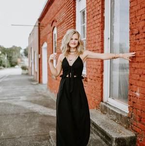 Meet your Posher, Hailey